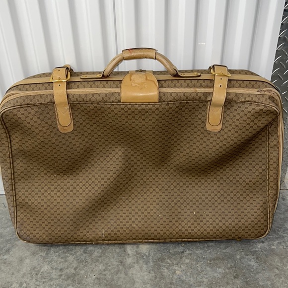 Gucci Handbags - Vintage Gucci Suitcase Micro GG